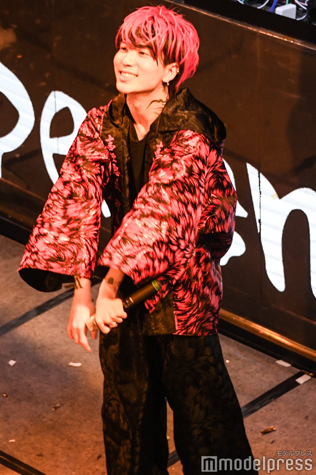 DJまる 「レペゼン恐怖のカウントダウンライブ ～ガチで生配信～」（C）モデルプレス