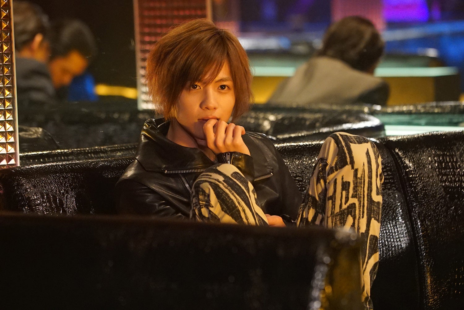 志尊淳“不気味オーラ”で「探偵はBARにいる3」出演決定 スタントなしのアクションに挑む＜コメント到着＞