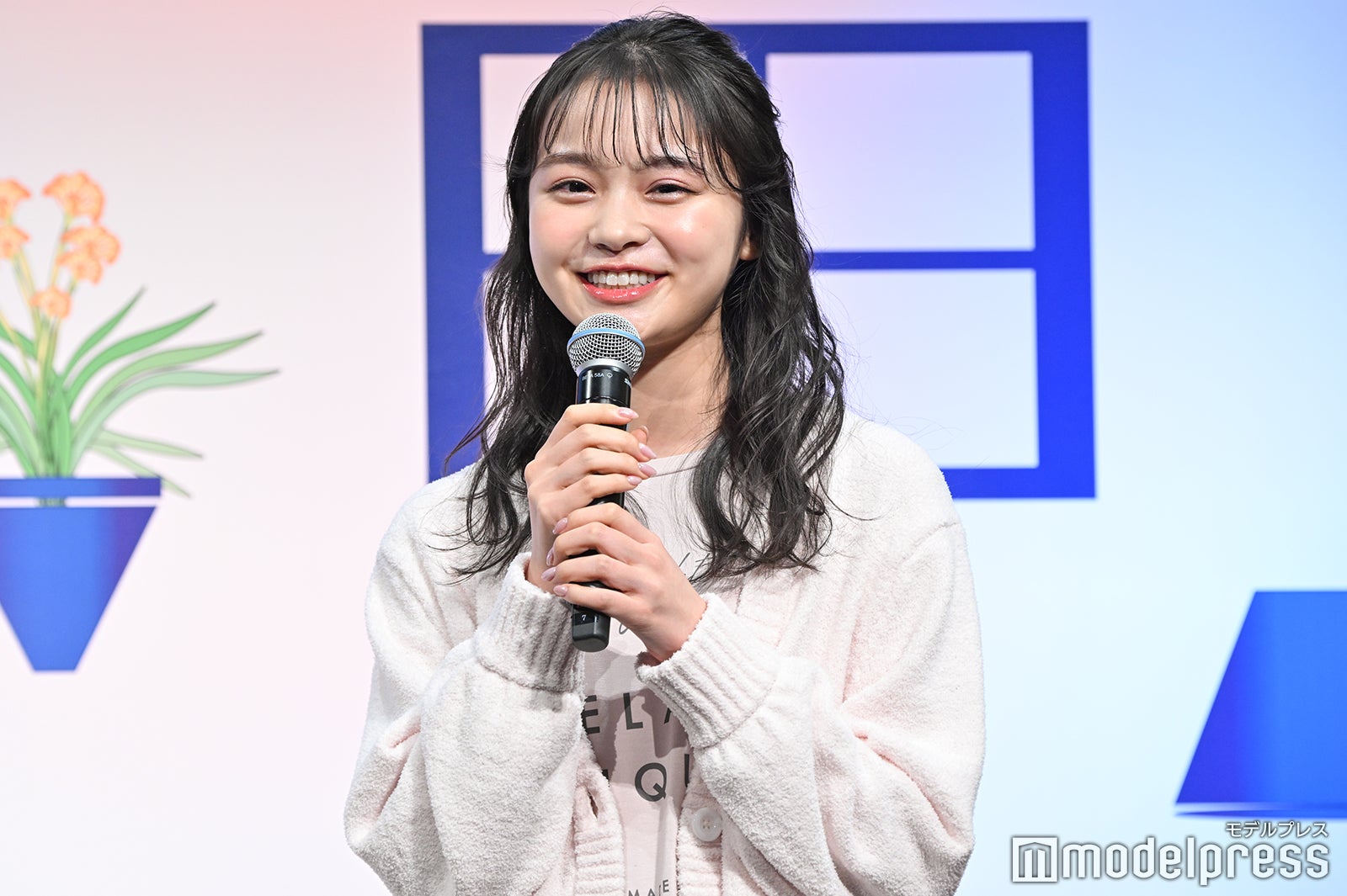 林芽亜里（C）モデルプレス