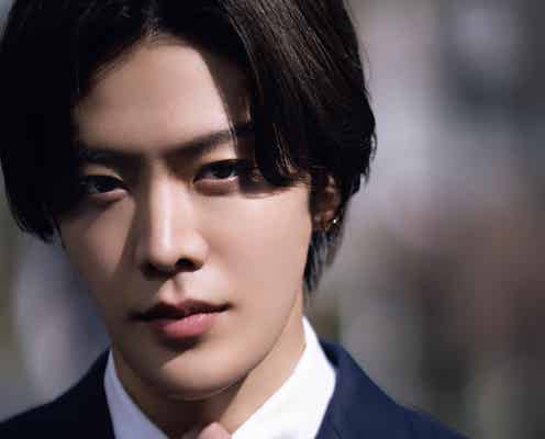 NCT 127中本悠太、スーツ姿で“クールドジ”なビジネスマン熱演「Oggi」初登場