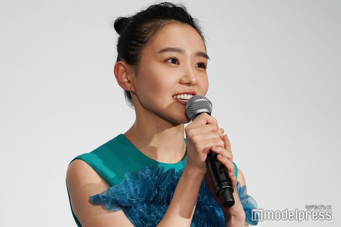 奈緒(C)モデルプレス