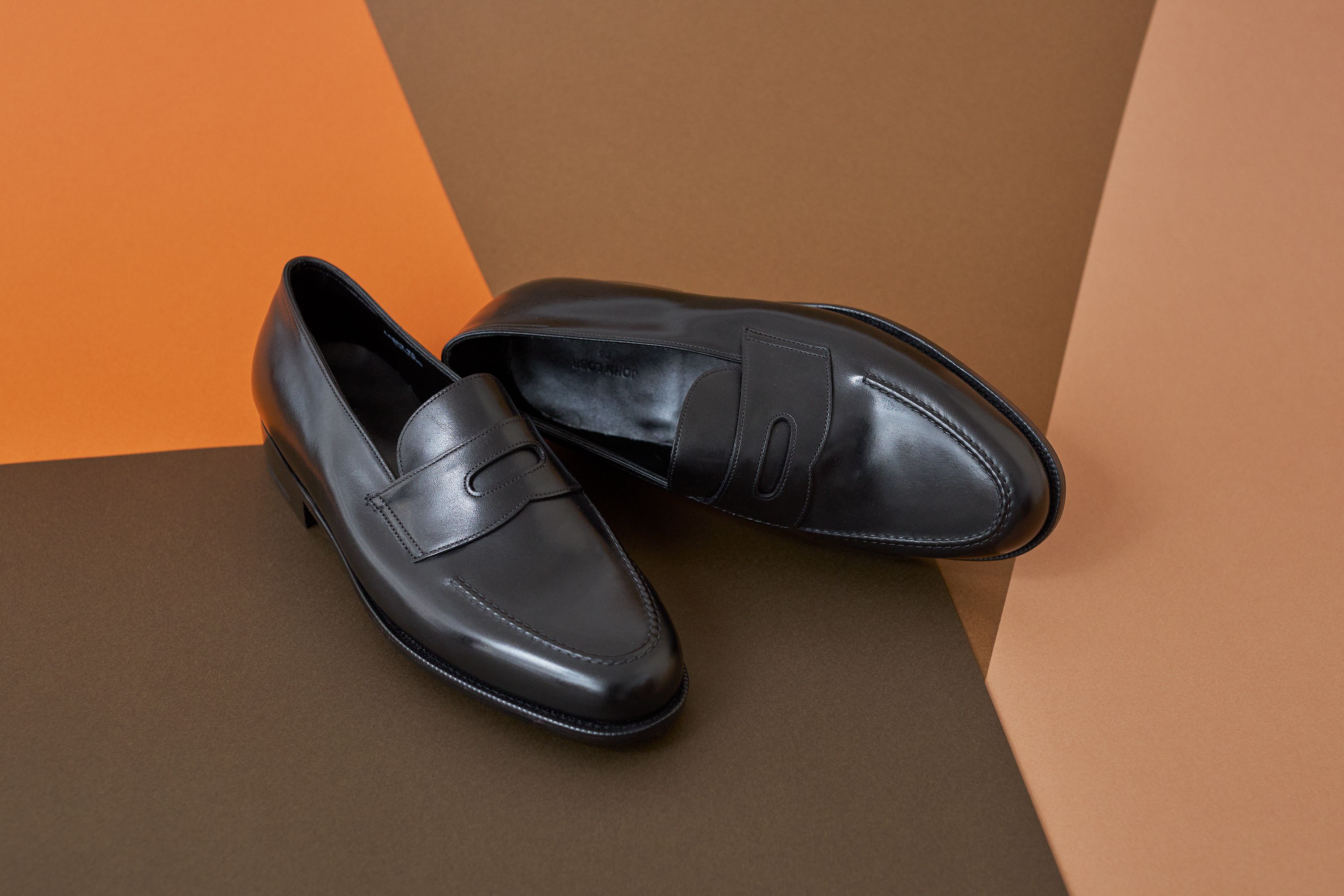 伝統をモダンに研ぎ澄ますジョン ロブ──冬の決定打、ブーツ＆レザーシューズ選び