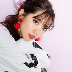 鈴木愛理、“26歳ラスト”の無邪気な笑顔を公開 27歳の抱負も語る「ひとつひとつに丁寧な大人になりたい」