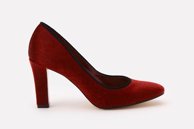 ベーシックカバードパンプス「CHARLES & KEITH」3,510円（税込）／画像提供：CHARLES & KEITH OFFICIAL ONLINE STORE