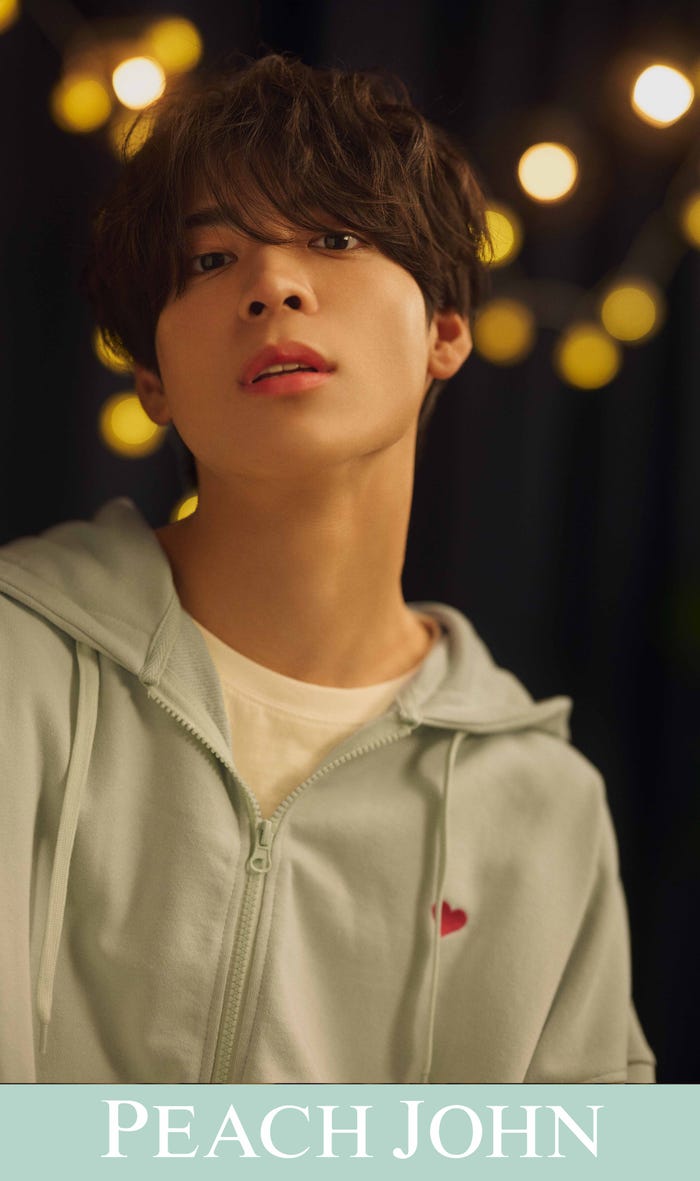 松島聡「ピーチ・ジョン」ポストカード(提供写真)