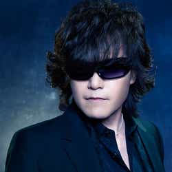 モデルプレス - Toshl(X JAPAN)、「Forever Love」を「関西コレクション」で披露