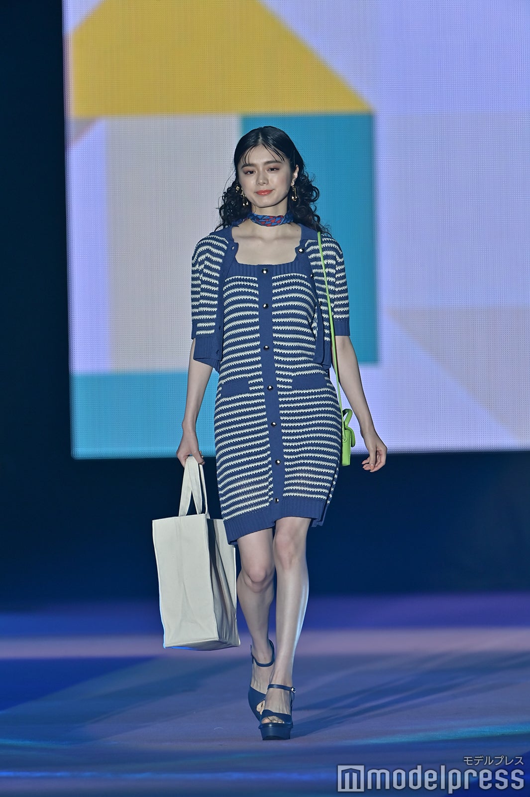 （C）モデルプレス