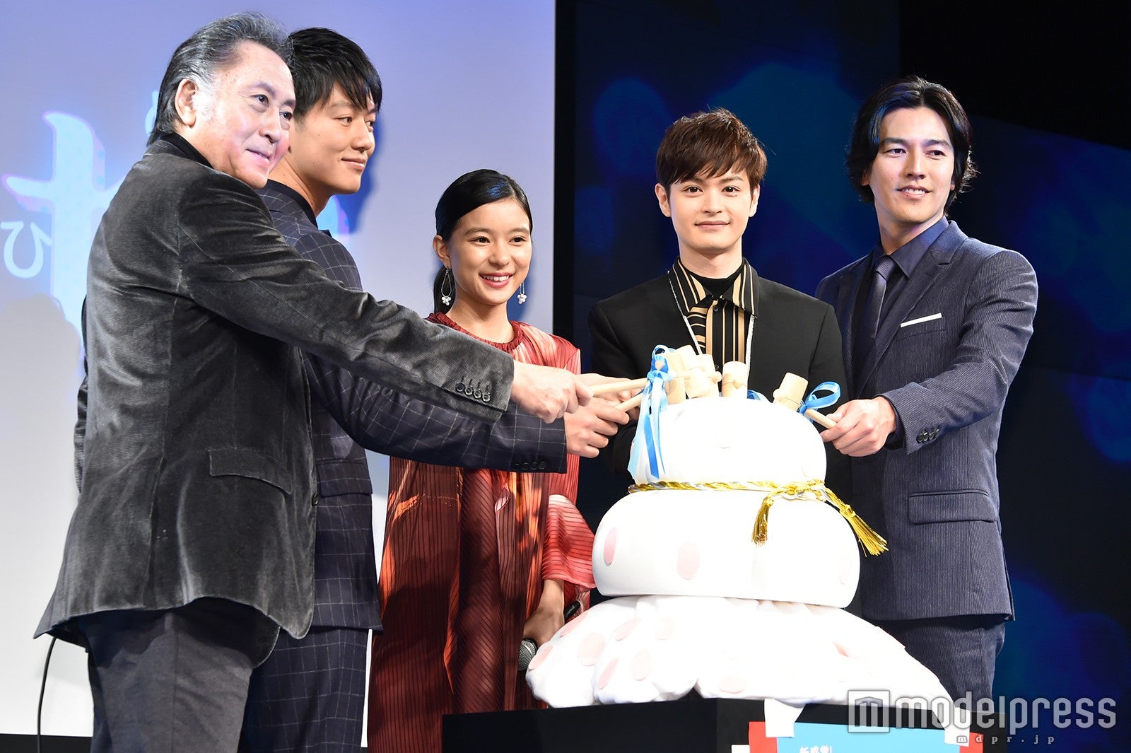 （左から）北大路欣也、工藤阿須加、芳根京子、瀬戸康史、要潤（C）モデルプレス