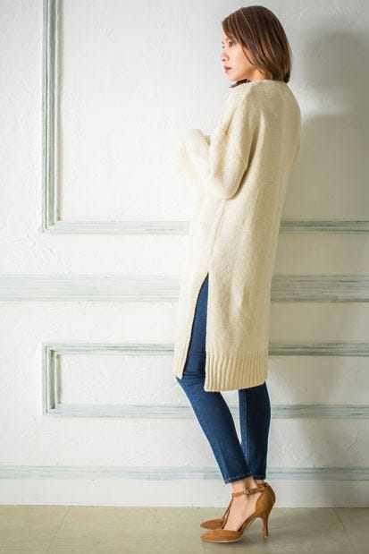 サイドスリットローゲージニットチュニック「Re:EDIT by GALSTAR」2,998円(税込)/画像提供:Re:EDIT by GALSTAR