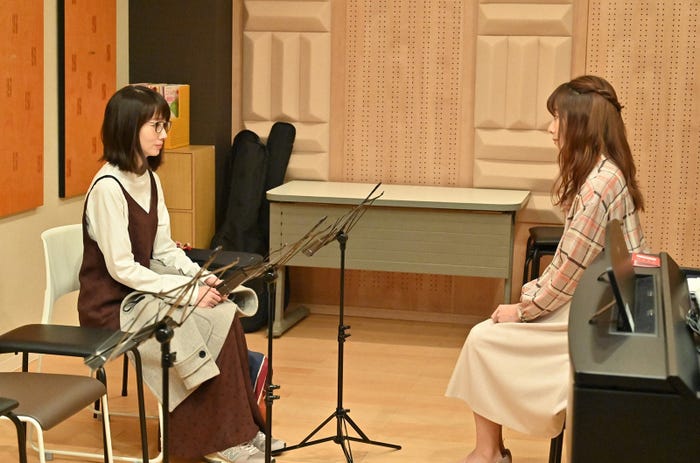 波瑠、桜井ユキ/「G線上のあなたと私」第4話より(C)TBS