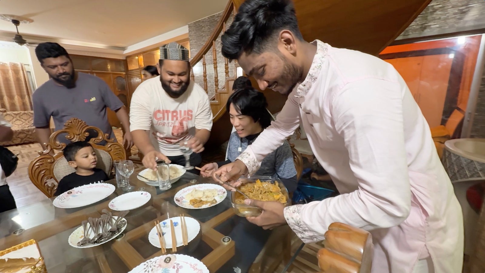 （中央右）くるま（C）AbemaTV,Inc.