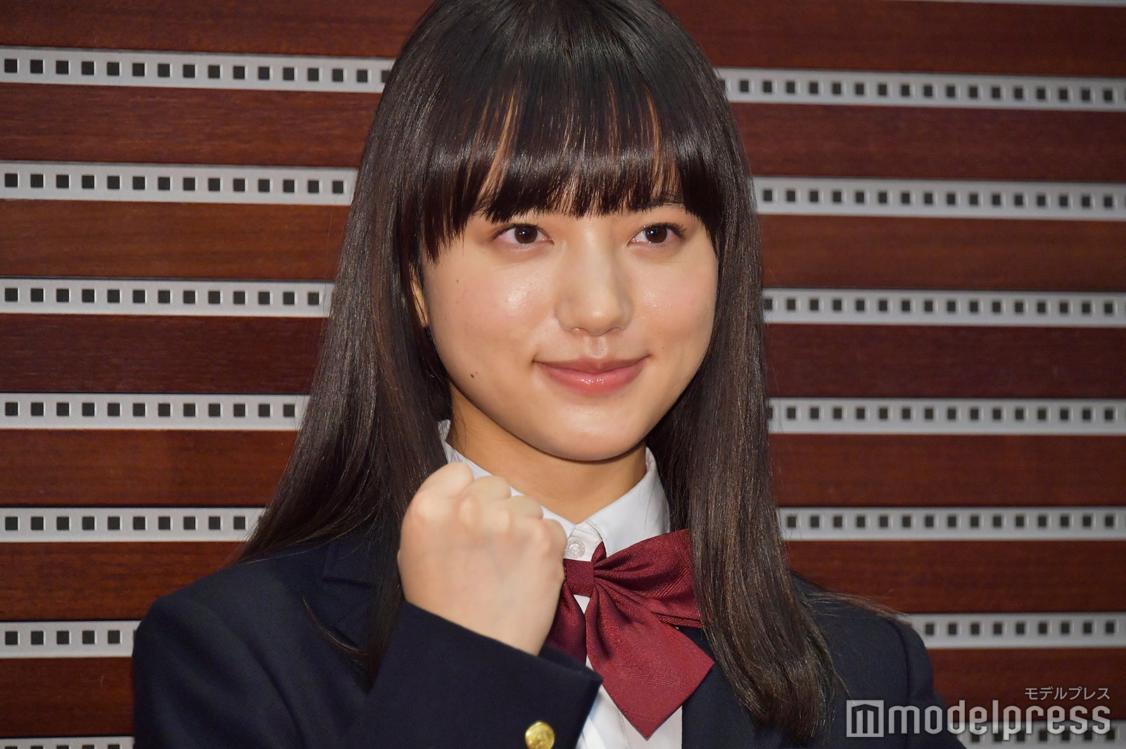 清原果耶 新垣結衣 広瀬すずらに続く 高校サッカー応援マネージャー 就任 史上初のダンスで応援 モデルプレス