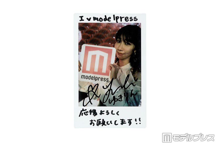 AKB48 移せ 柏木由紀 直筆サイン入り生写真 他CDシングル生写真