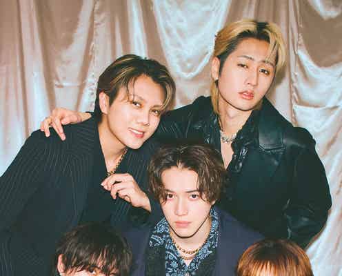 KEY TO LIT、ブラックスーツでクールに集結「Men’s PREPPY」初登場