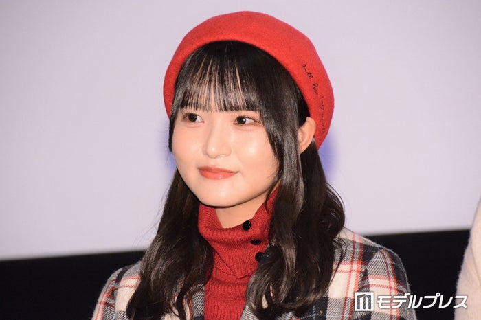 “ヒカルの広報採用”話題の元日向坂46メンバー、ダークトーンイメチェンで雰囲気ガラリ「ぱっつん前髪可愛すぎる」「透明感すごい」の声