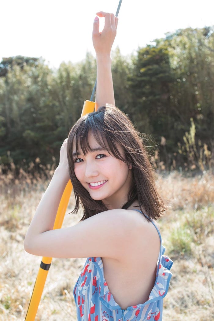 鈴木友菜(C)桑島智輝/集英社