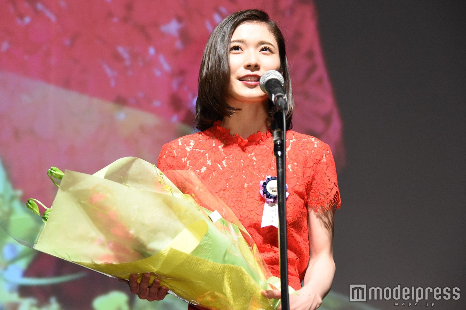 松岡茉優「私は華があるタイプではない」“昭和顔”も「気に入っています」栄えある受賞に喜び