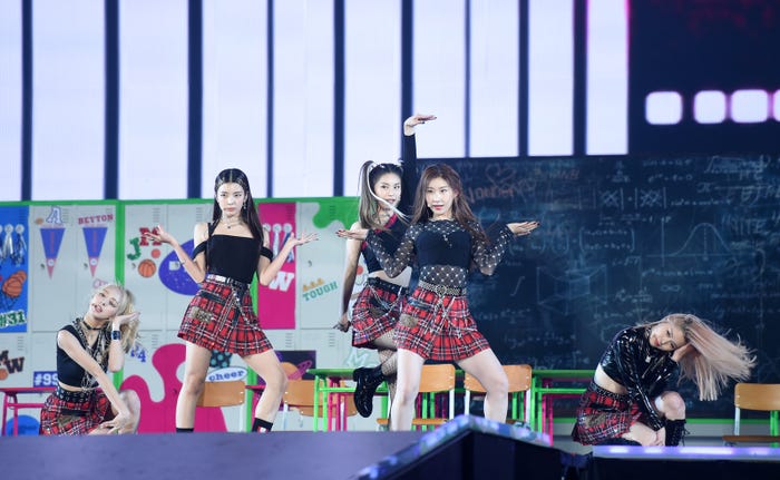 ITZY/「2019MnetAsianMusicAwards(MAMA)」(C)CJENMCo.,Ltd,AllRightsReserved