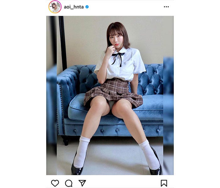 制服コス 開脚 日向葵衣、制服スカートから縞パンツ見せつけの開脚ショットがセクシーすぎる! - モデルプレス