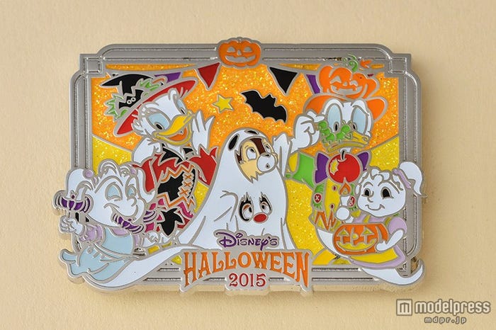 「エンパイア・グリル」ディナー限定オリジナルピン※オリジナルピンは無くなり次第終了(C)Disney