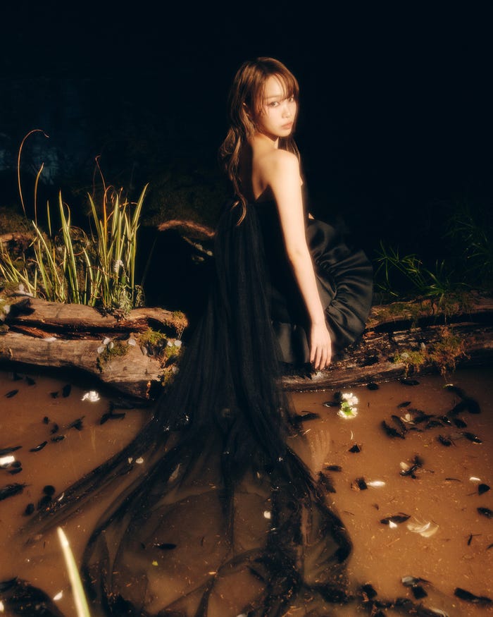 KIM CHAEWON (P)&(C) SOURCE MUSIC