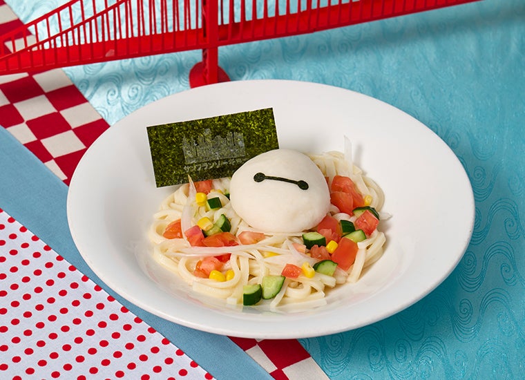 冷製カラフルうどん税込1,790円（C）Disney