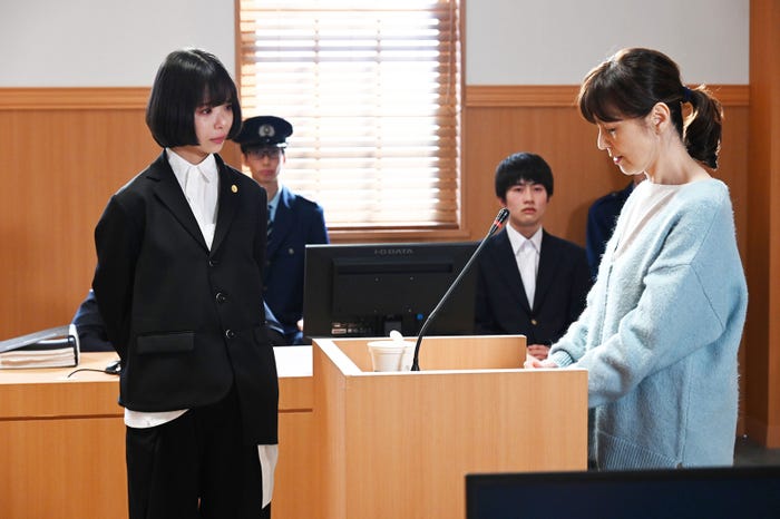 趣里、石野真子「モンスター」第8話(C)カンテレ