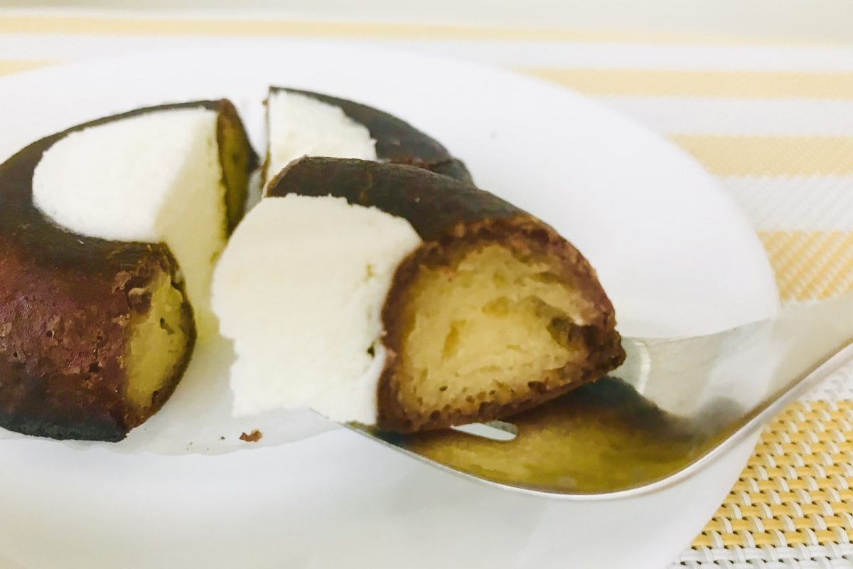 ファミマ（生カヌレケーキ）