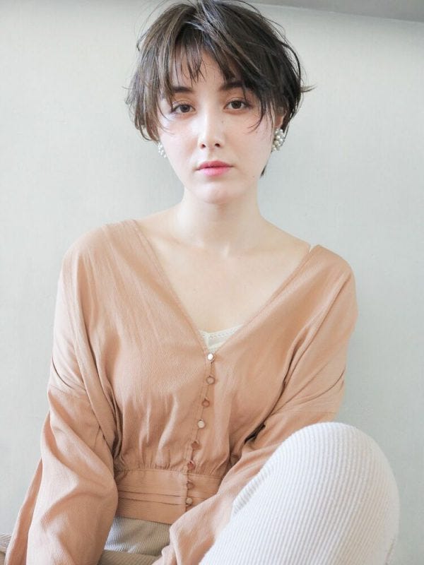 画像13 21 肩幅広い女性に似合う髪型集 コンプレックスをカバーして華奢見えが叶う モデルプレス