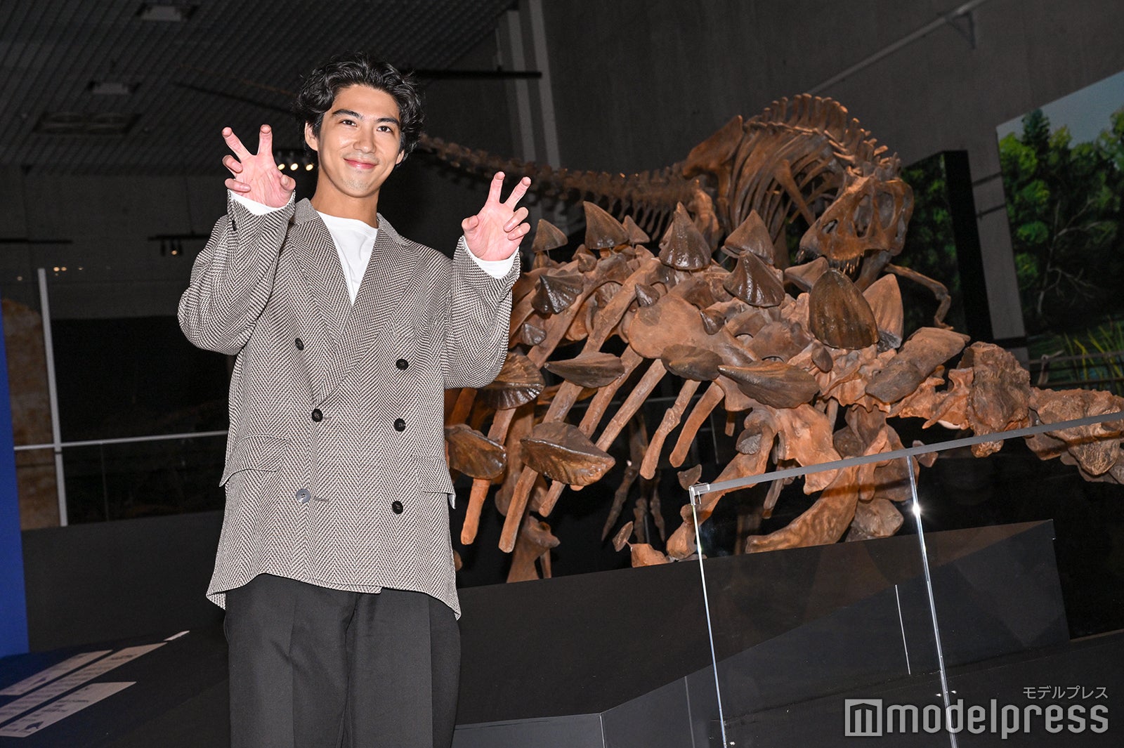 賀来賢人（C）モデルプレス