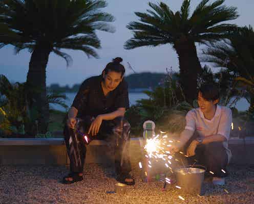 Snow Man向井康二&ラウール、互いのリスペクト語る 静岡で“ラウこじ”グルメ旅・手持ち花火満喫【インタビュー】