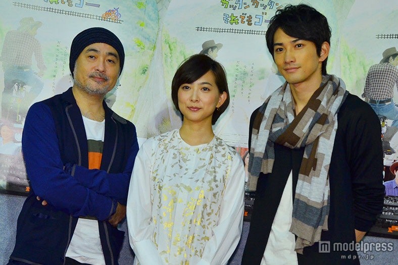 （左から）松尾スズキ、谷村美月、町田啓太