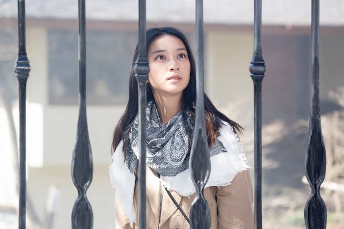 武井咲/「貴族探偵」第1話より(画像提供:フジテレビ)