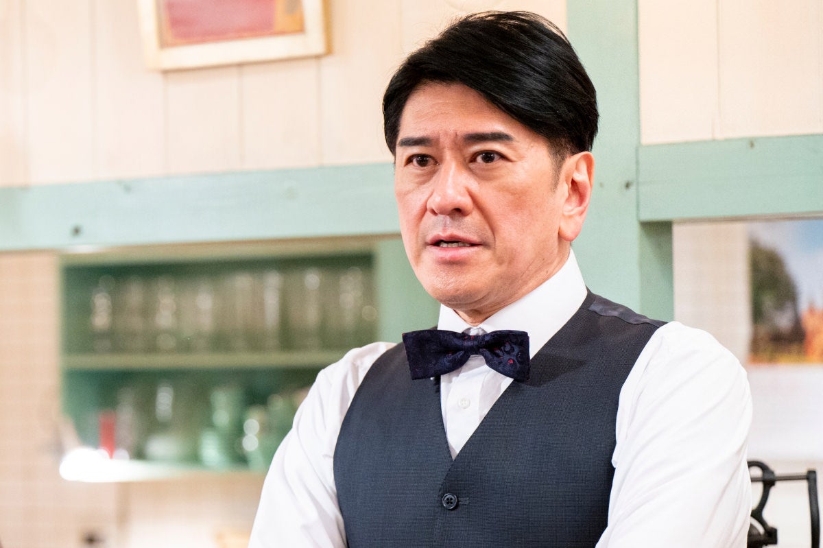 川崎麻世（C）映画「コーヒーはホワイトで」製作委員会