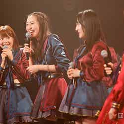 HKT48メンバーのソロデビュー決定／（左から2番目）森保まどか（C）AKS【モデルプレス】