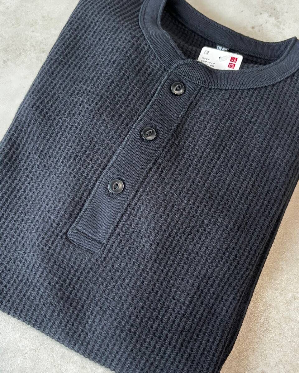 ユニクロ　ワッフルヘンリーネックT　生地アップ