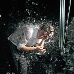 「ウーノ」の新CM「洗顔、なめんじゃねーぞ。」編/小栗旬