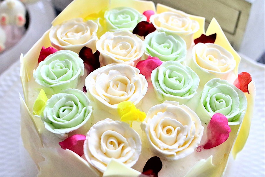 サマーデザートブッフェ 片思いは本気 メロンとマスカルポーネ 花束クリームケーキ