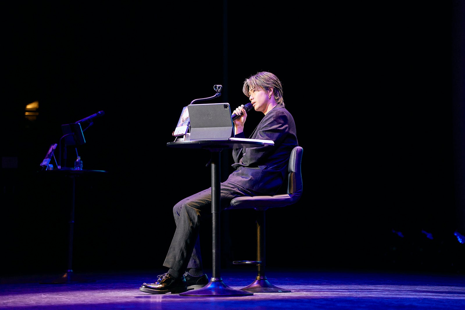 やまと／「聖域」講演会（C）飯岡拓也