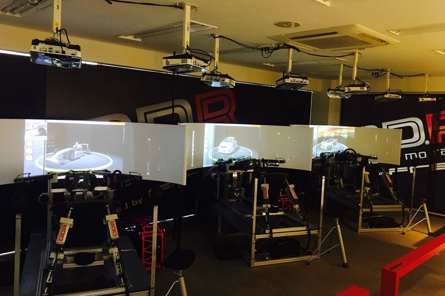 D.D.R池袋店 レーシングシミュレーター