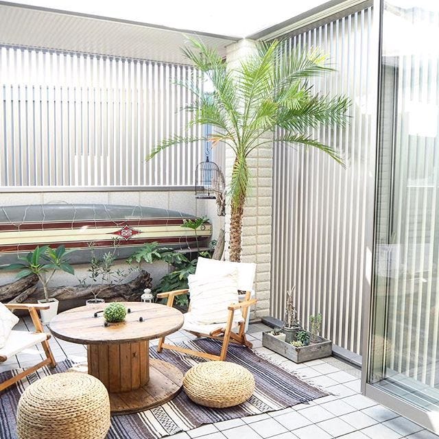 エキゾチックな南国風の庭作り15選 夜はリゾート気分を味わえるおすすめデザイン モデルプレス エキゾチックな南国風の庭作り15選 夜はリゾート気分を味わえるおすすめデザイン モデルプレス