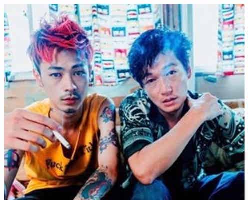 成田凌、“赤髪&タトゥー”披露で衝撃「動悸が止まらない」“新旧メンノンコンビ”にも注目集まる