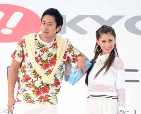 ダレノガレ明美、チュート・徳井と笑顔で肩組み