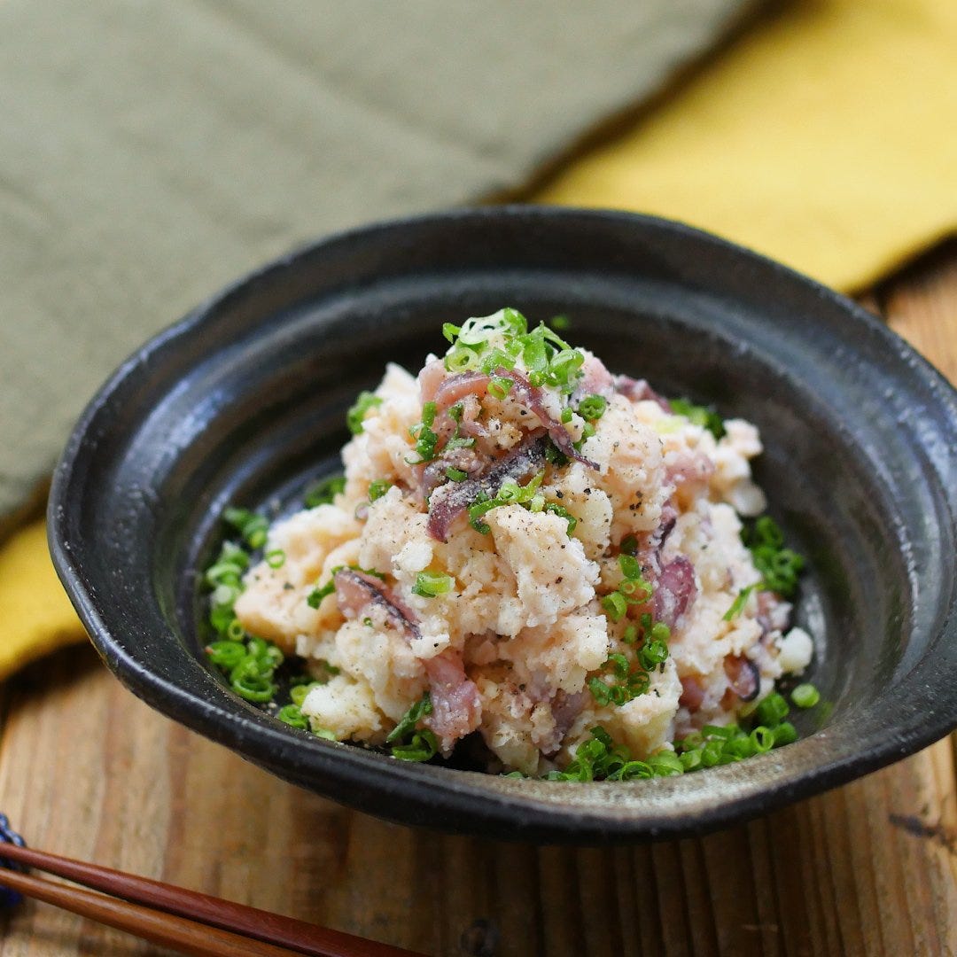 やみつきおつまみ。塩辛とクリームチーズのポテトサラダ