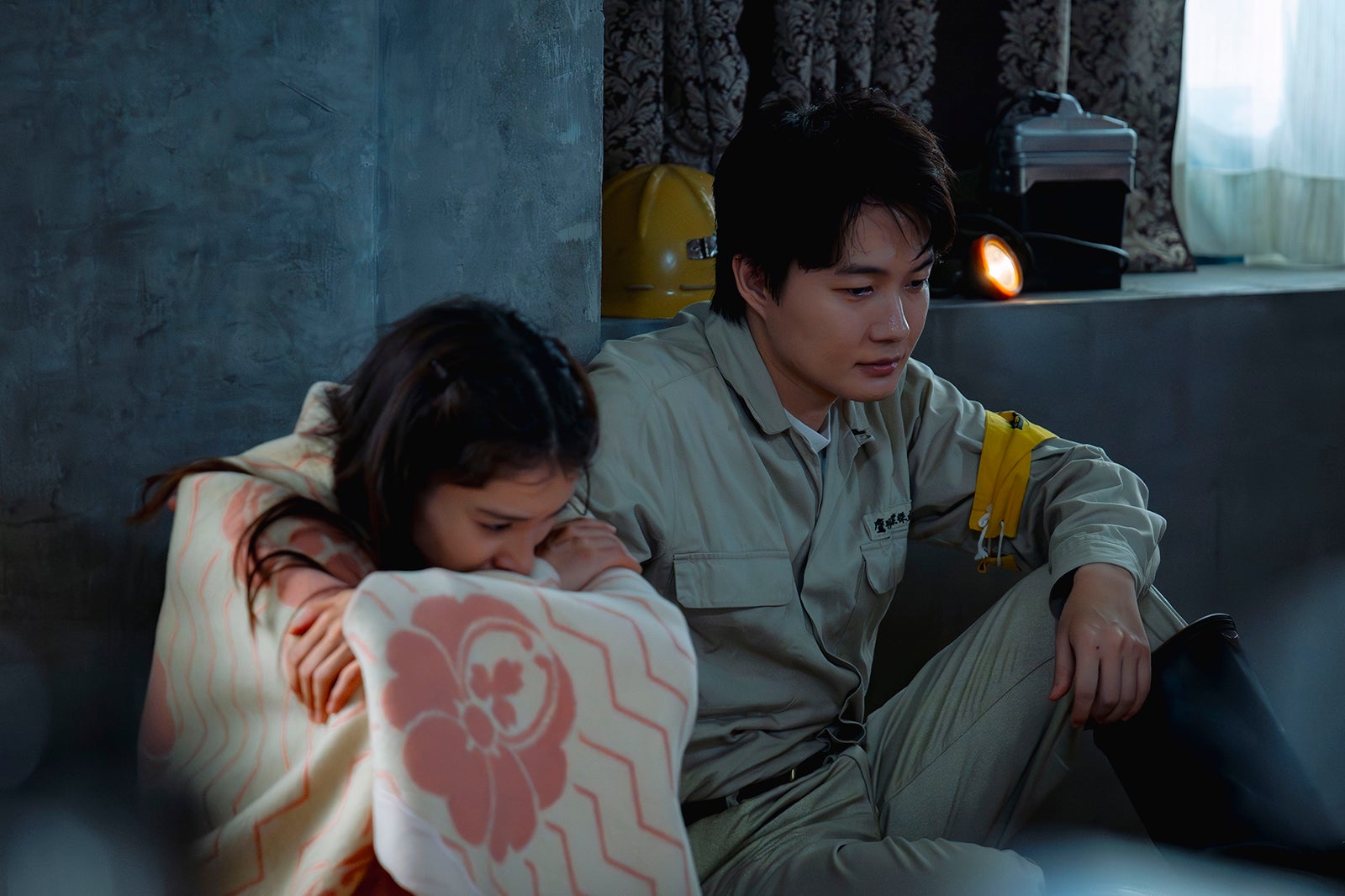 土屋太鳳、神木隆之介「海に眠るダイヤモンド」第2話（C）TBSスパークル／TBS