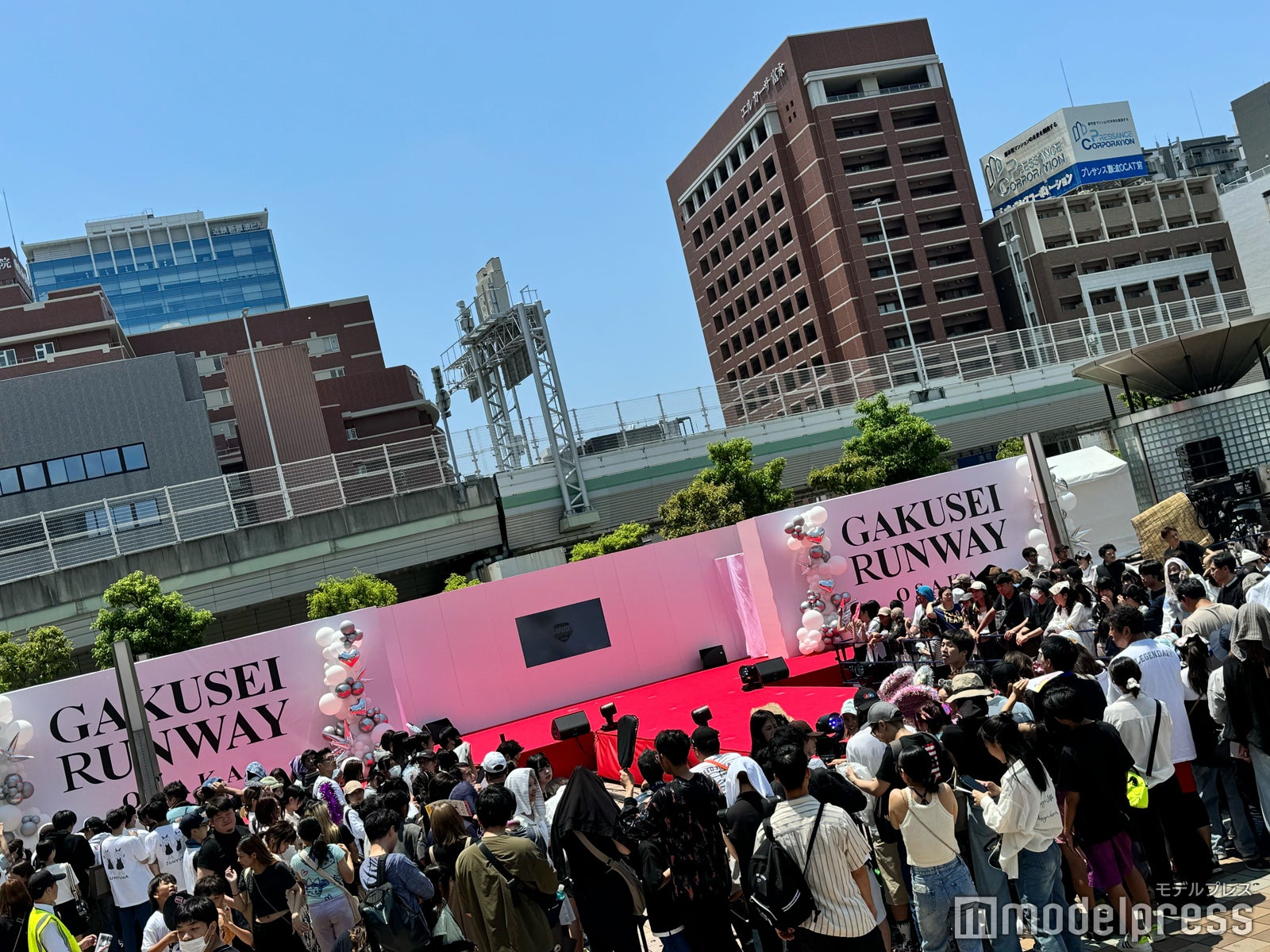 「GAKUSEI RUNWAY 2024 SPRING＆SUMMER」外観（提供写真）