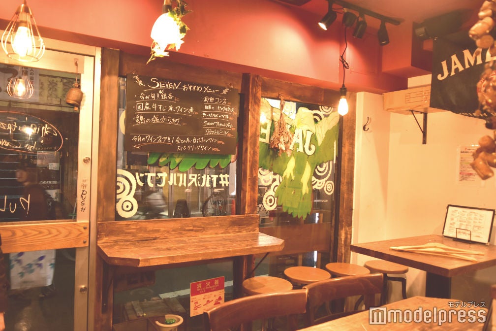 ちょい飲みにピッタリ！ふらっと寄りたくなる「下北沢バル セブン」（C）モデルプレス