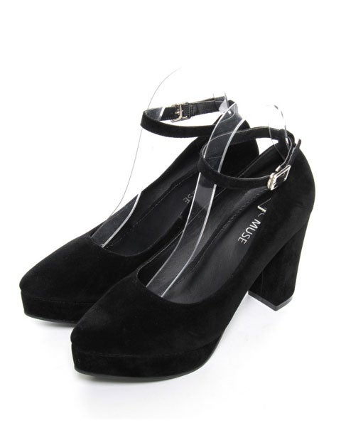 アンクルストラップポインテッドトゥパンプス「Re:EDIT by GALSTAR」2,998円（税込）／画像提供：Re:EDIT by GALSTAR