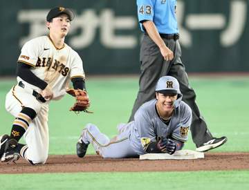 阪神・大山 やっぱり7月男 四回貴重な適時二塁打 夏になると「体が動く」「汗をよくかくこと」