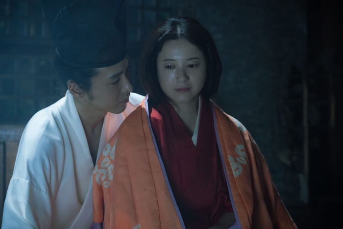 柄本佑、吉高由里子「光る君へ」第10話より(C)NHK